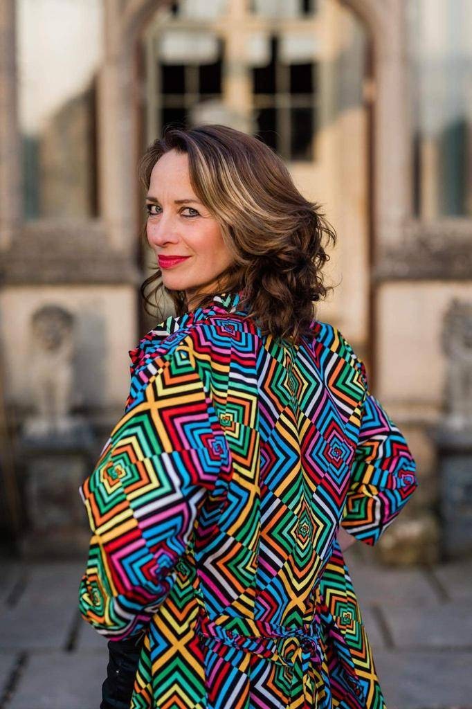 small-dog-licking-face