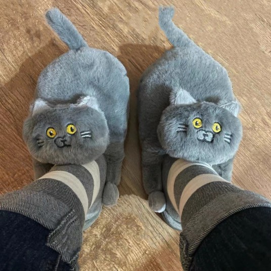 Cute Cuddly Hugging Cat Slippers