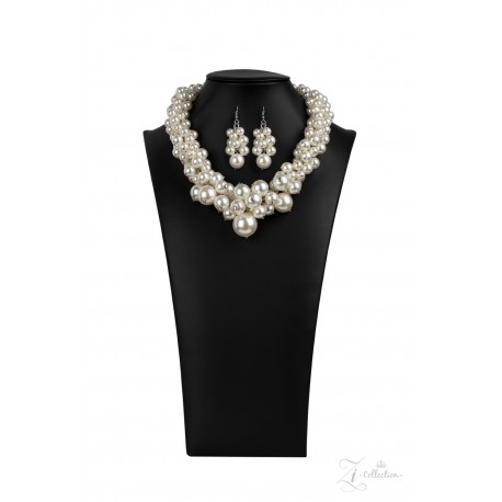 REGAL 2020 - EXCLUSIVE ZI COLLECTION WHITE PEARL NECKLACE