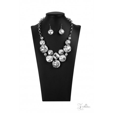 UNPREDICTABLE 2020 - EXCLUSIVE ZI COLLECTION RHINESTONE NECKLACE