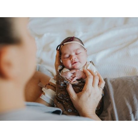 5 Tips for Taking Photos of Your Newborn Before Leaving the Hospital