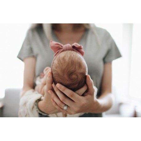 7 Things Your Newborn Photographer Wants You to Know