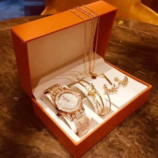 8PcsSet Luxury Watches Set Women Diamond Rhinestone Quartz Watch Creative Leaves Necklace Bracelets Earrings Watch Women Gifts