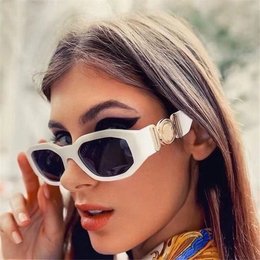 2021 Small Steam Punk Sunglasses Women Fashion Personality Lrregular Ladies Men Women Vintage Cat eye Sun Glasses oculos de sol