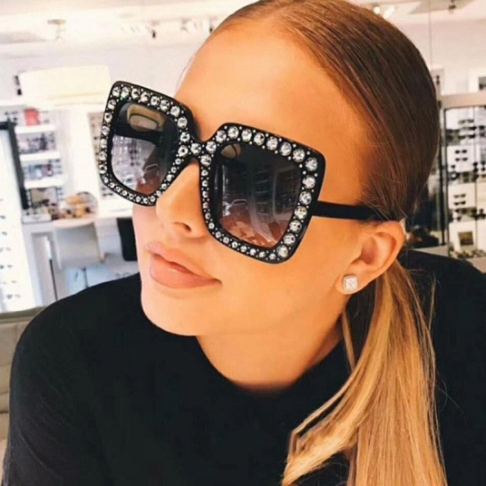 Big Square Rhinestone Vintage Sunglasses Luxury Brand Designer Sun Glasses For Women Fashion Crystal Oversize Sunglasses Eyewea