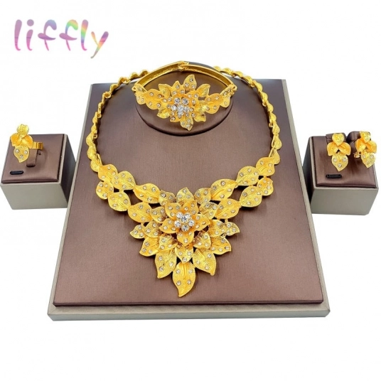 Extraordinary Queens Gold Jewelry Sets (Beautiful Queens Jewelry Set 12)
