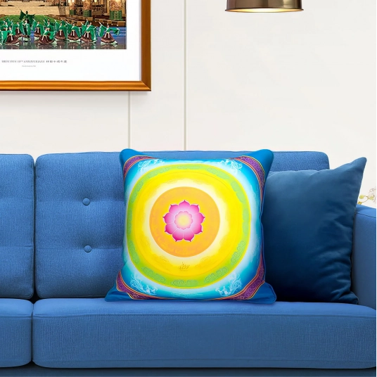 Elegance of the Yi Cushion Cover (With Pillow)