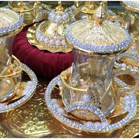 Crystals and Beads With Tray