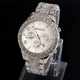 Luxury Brand Relogio Feminino Ladies Gold Steel Quartz Watch Geneva Casual Crystal Rhineston