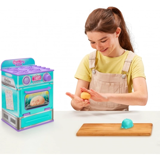 COOKEEZ MAKERY Baked Treatz Oven. Mix & Make a Plush Best Friend! Place Your Dough in The Oven and Be Amazed When A Warm, Scente