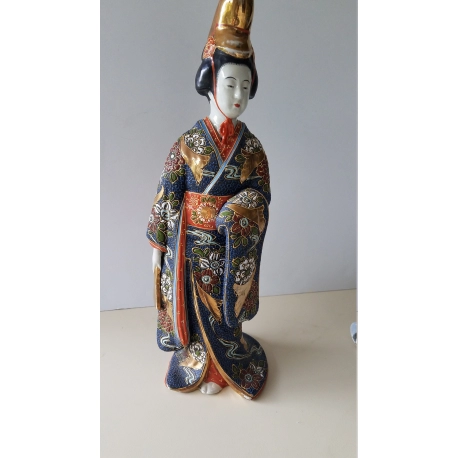 Japanese Satsuma Statue of Geisha