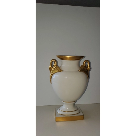 Lenox Trophy Vase with Gold Swan Handle