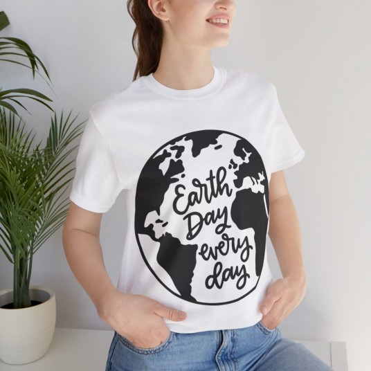 Earth Day Every Day Tee