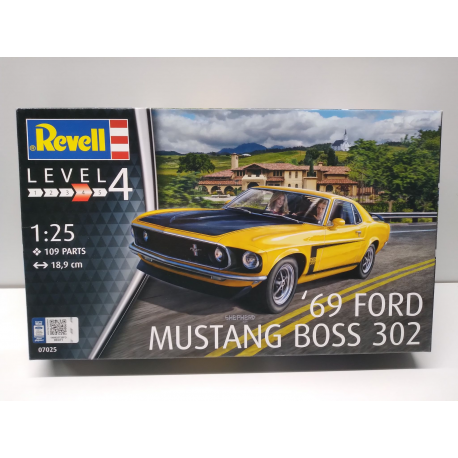 1-25 1969 Ford Mustang BOSS 302 REVELL model kit