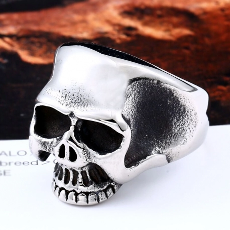 Inmortal Lust Black Gold Vintage Skull Ring