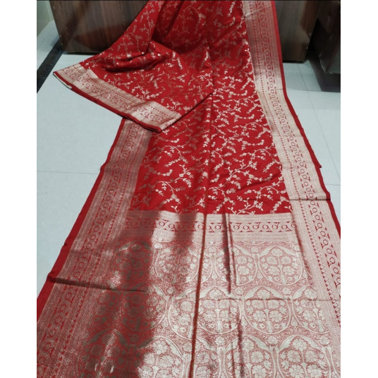 Benarsi Blended in Red