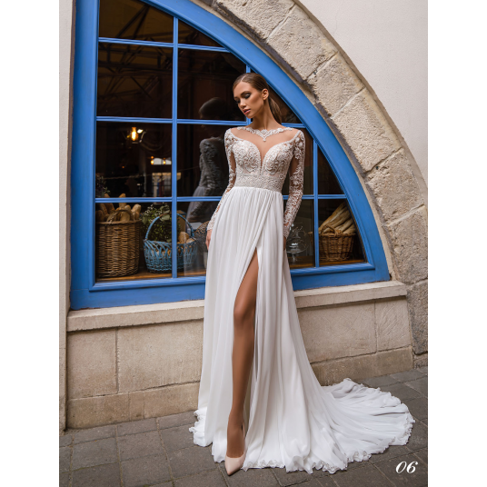 Rochie mireasa cu slit pe picior 22-06