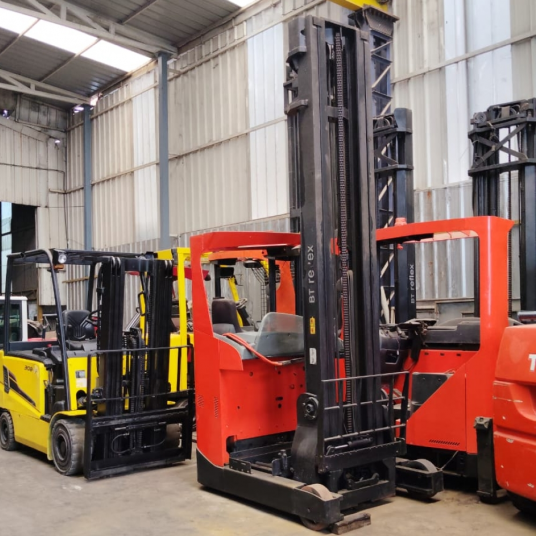 Reach Truck Rental in Bangalore