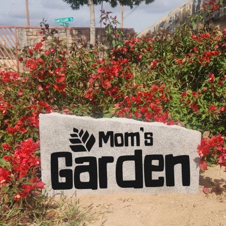 Moms Garden Monument Stone Design