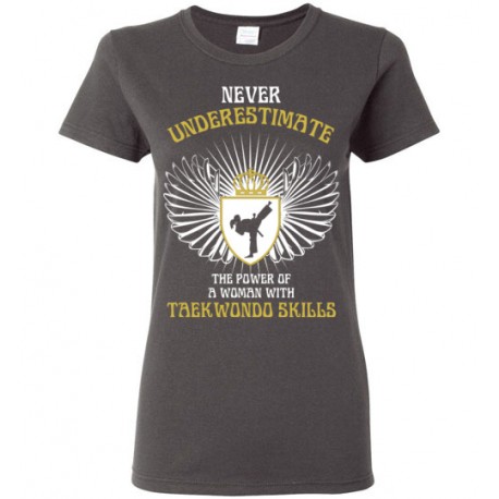 Never Underestimate A Taekwondo Woman Short-Sleeve